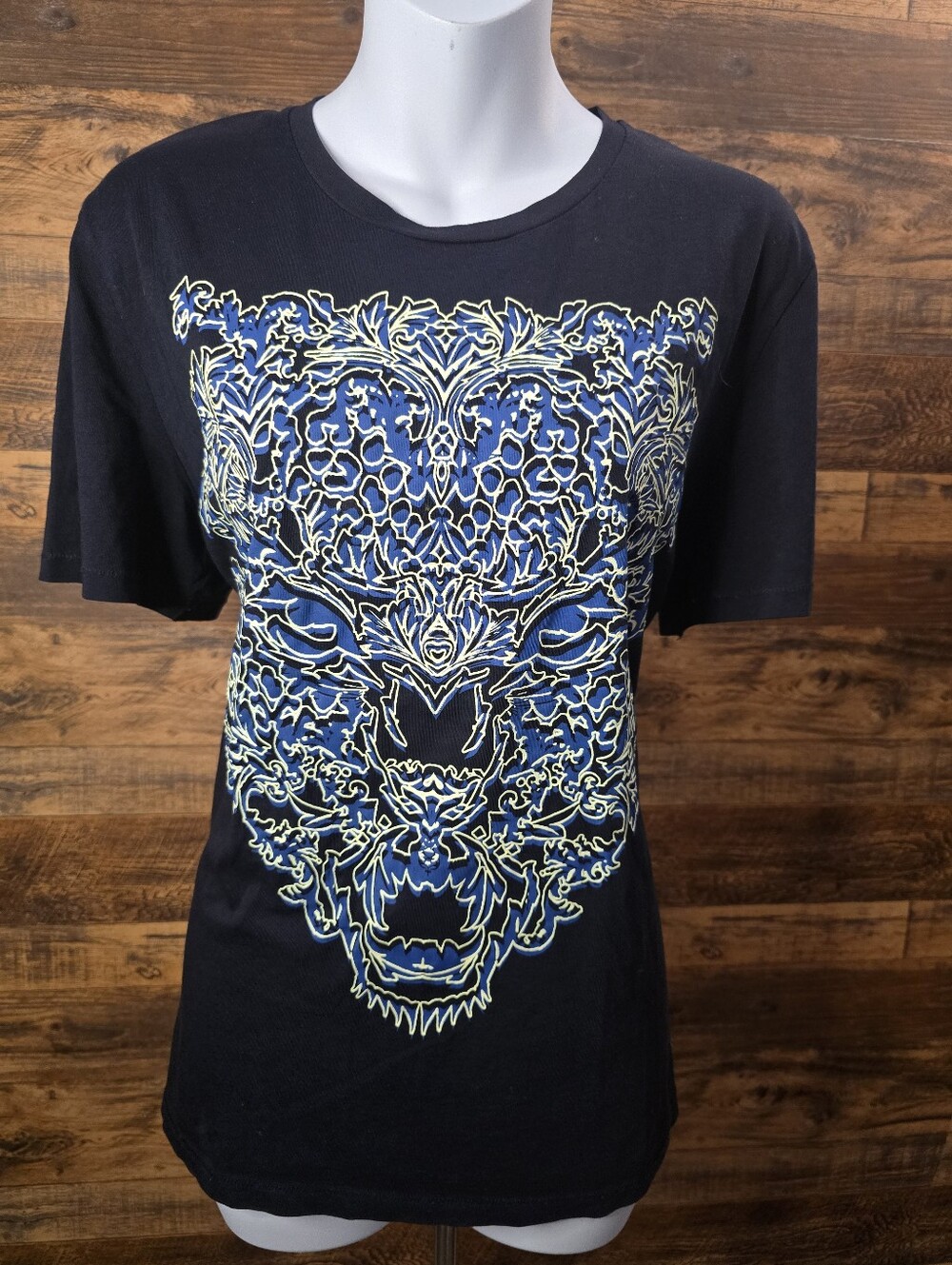 Just Cavalli t-shirt features a bold blue and yellow feline graphic print